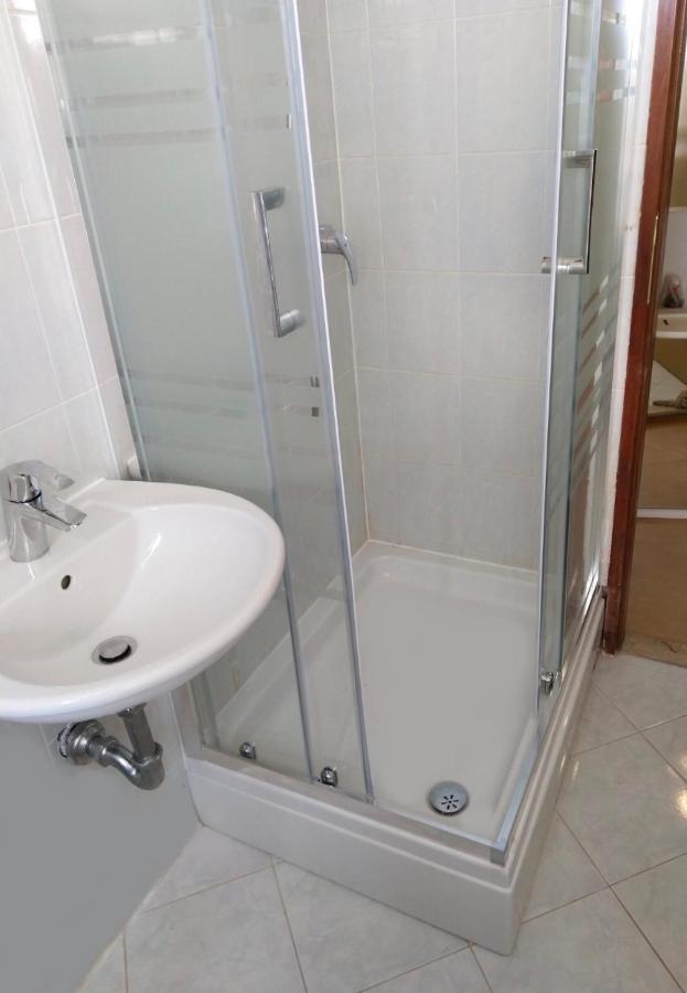 Casa Plava Sea View Apartment 로비니 외부 사진